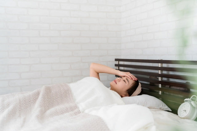 寝汗はストレスが原因なの？放置すべきではない理由と対策を解説